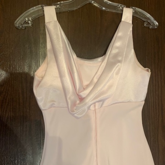 Ladies Evening Dress - Picture 4 of 12